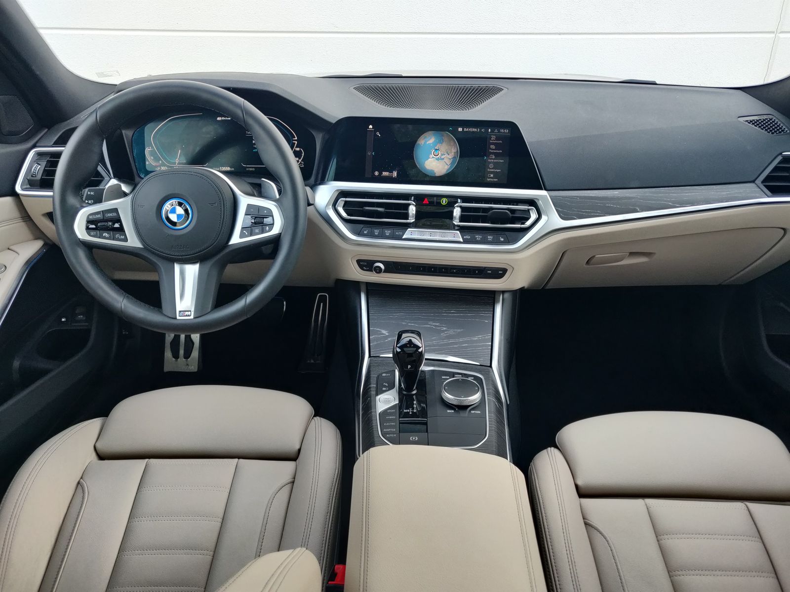 BMW 330e Touring M SPORTPAKET - Samsaru's Car Outlet