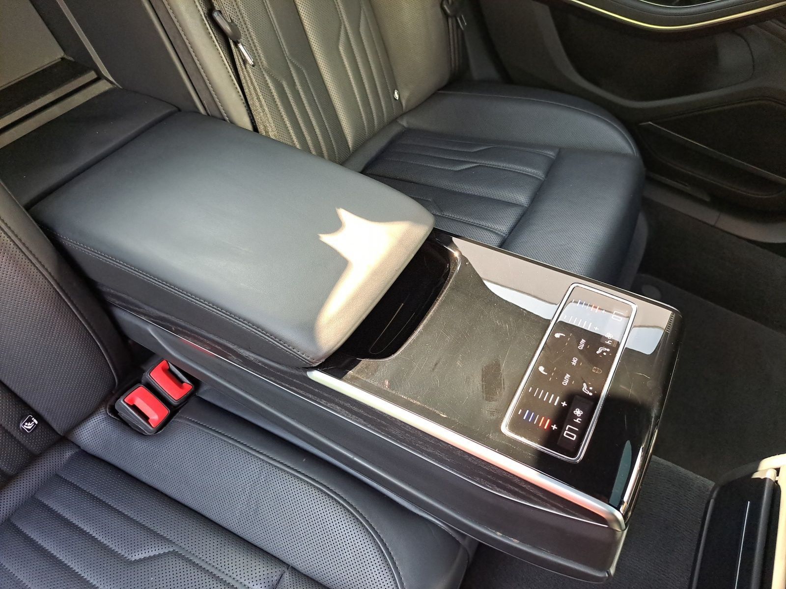 Audi A8 60 TFSIe - Samsaru's Car Outlet