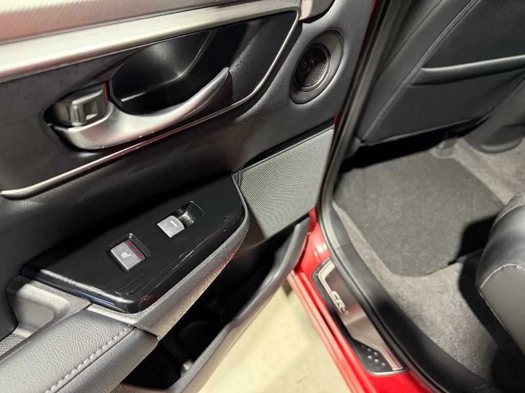Honda CR-V HYBRID 2.0 4WD Executive PANO 1. Hand