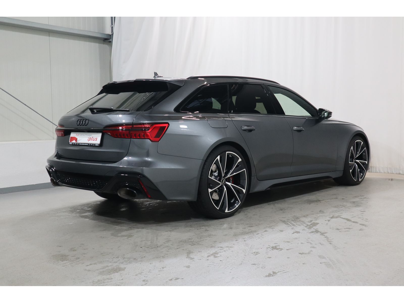 Audi RS6 Avant 4.0 TFSI quattro B&O*Matrix*R-Kamera *
