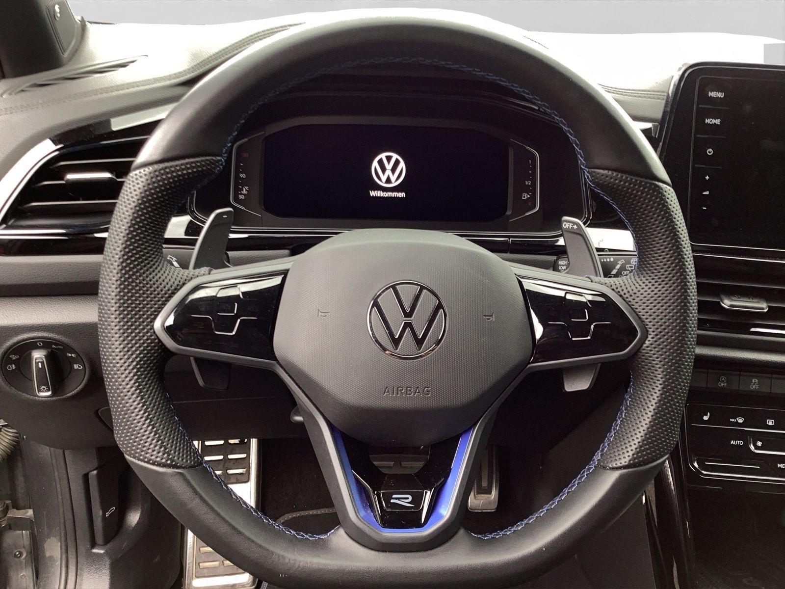 Volkswagen T-Roc R BLACK STYLE - Samsaru's Car Outlet
