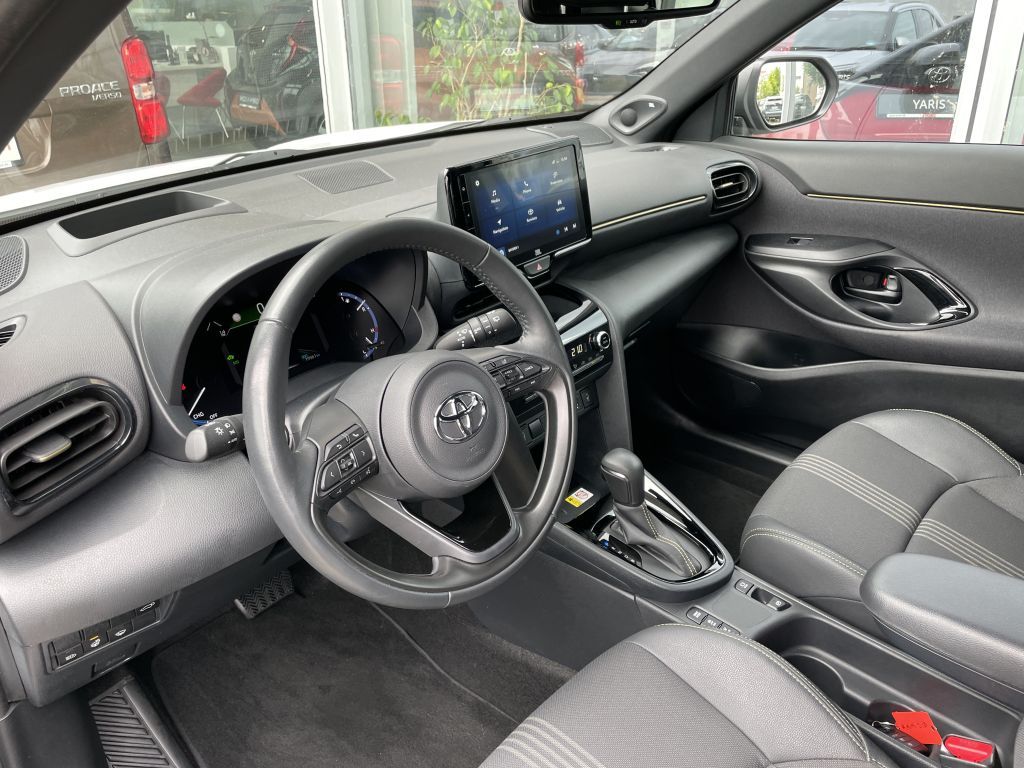Toyota Yaris Cross Hybrid 1.5 Adventure*HUD*JBL*PDC*