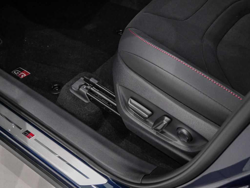 Toyota C-HR 2.0 Plug-In Hybrid GR Sport SHZ KAMERA LED