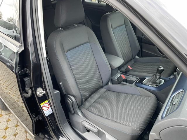Volkswagen T-Roc United 1.5 TSI - Samsaru's Car Outlet
