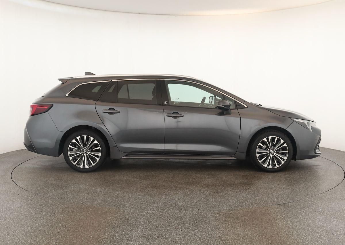 Toyota Corolla Touring Sports 1.8 CVT Team D Navi Kam