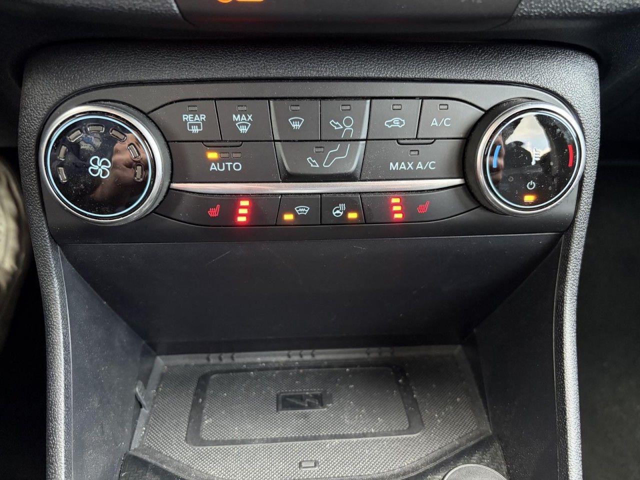 Ford Fiesta Active X AUTOMATIK+ACC+LED+4J.Garantie