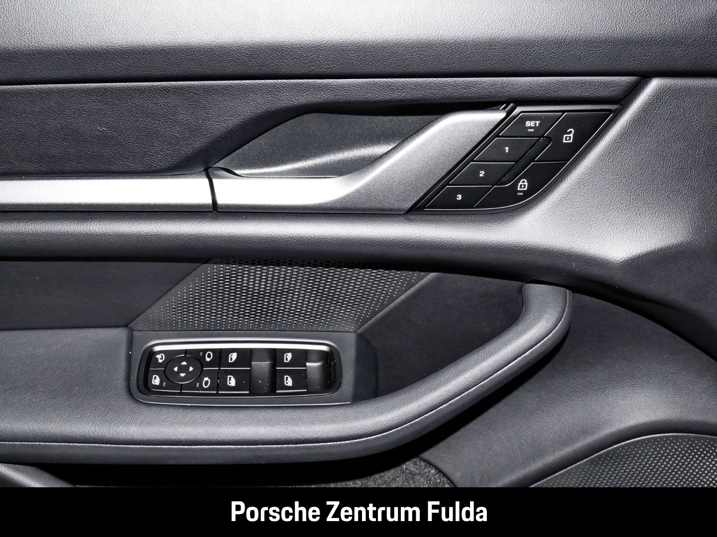 Porsche Taycan Surround-View LED-Matrix Head-Up BOSE