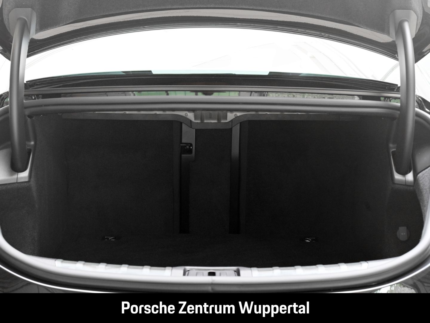 Porsche Taycan GTS Head-Up Display BOSE 21-Zoll LED