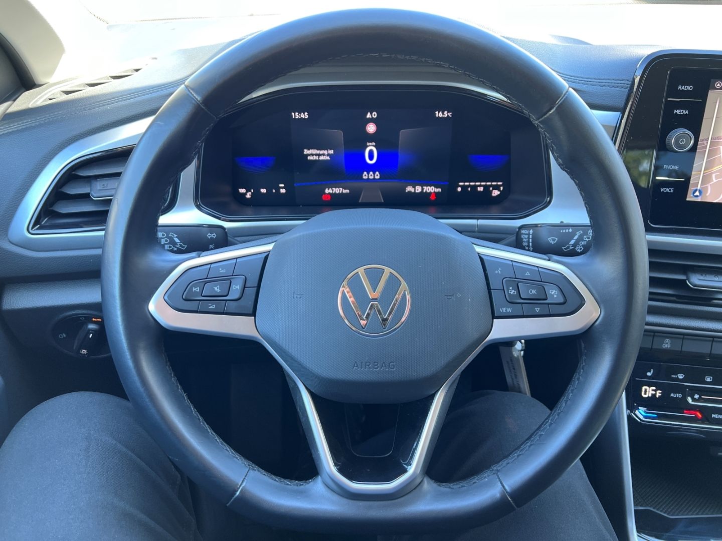 Volkswagen T-Roc 1.0TSI Life - Samsaru's Car Outlet