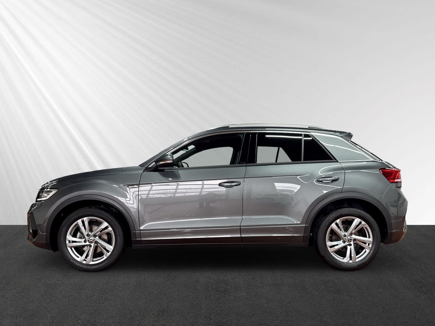 Volkswagen T-Roc 1.0 TSI R-Line - Samsaru's Car Outlet