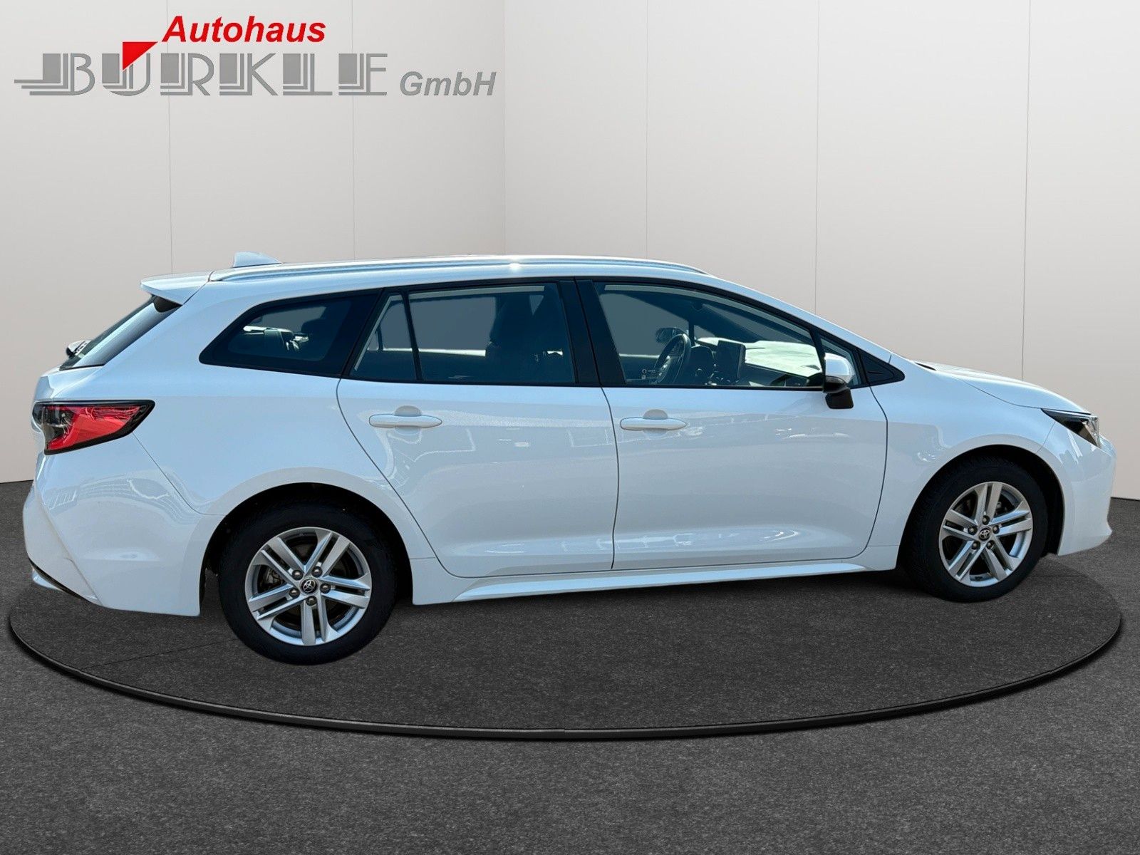 Toyota Corolla Touring Sports Hybrid Business Edition - Samsaru's Car Outlet