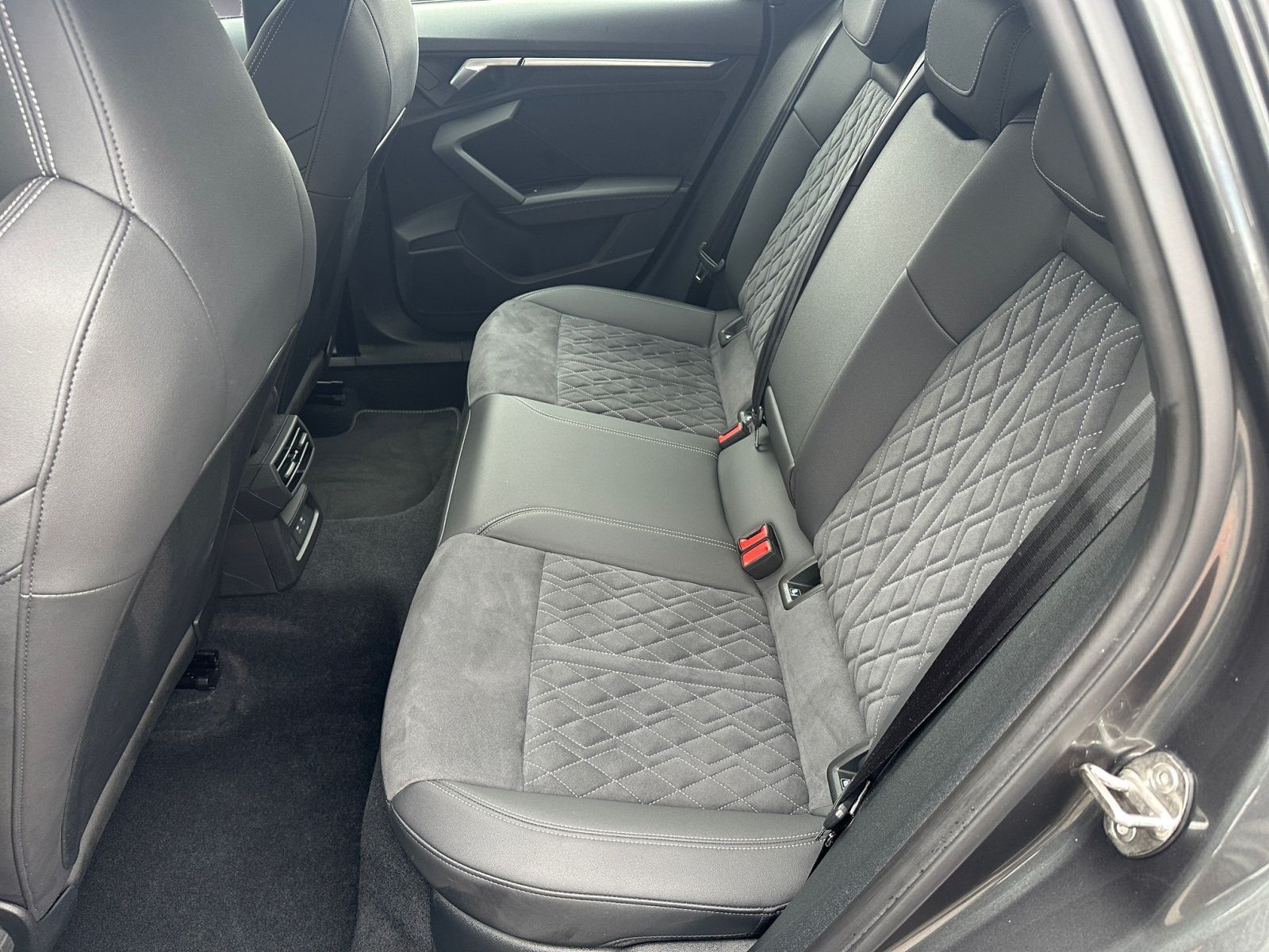 Audi A3 Sportback 40 TFSIe S-line LED/Clima/Assist/SH