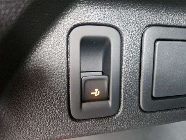 Volkswagen Tiguan 2.0 TDI Life - Samsaru's Car Outlet