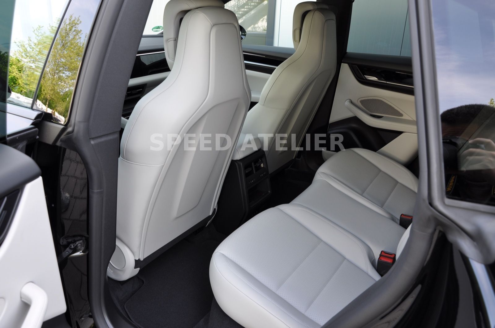 Porsche Macan 4 - Samsaru's Car Outlet