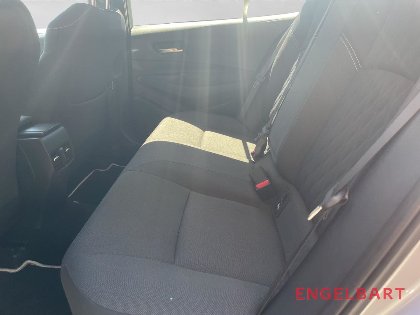 Toyota Corolla 1.8 Hybrid Club - Samsaru's Car Outlet