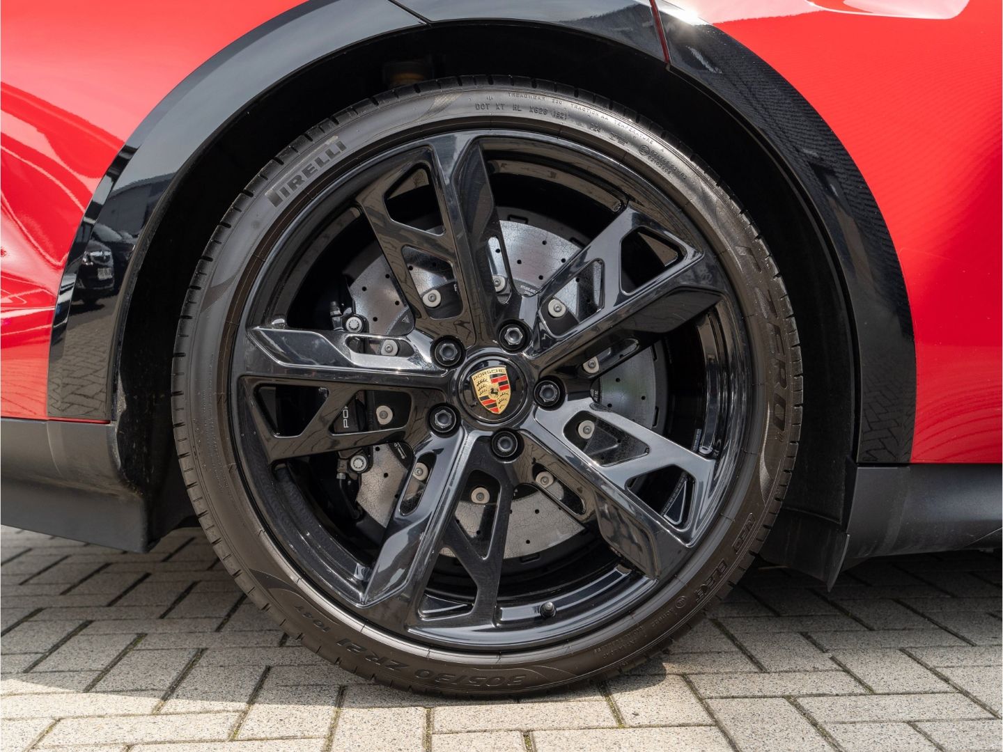 Porsche Taycan Turbo S Cross Turismo Burmester LED-PDLS