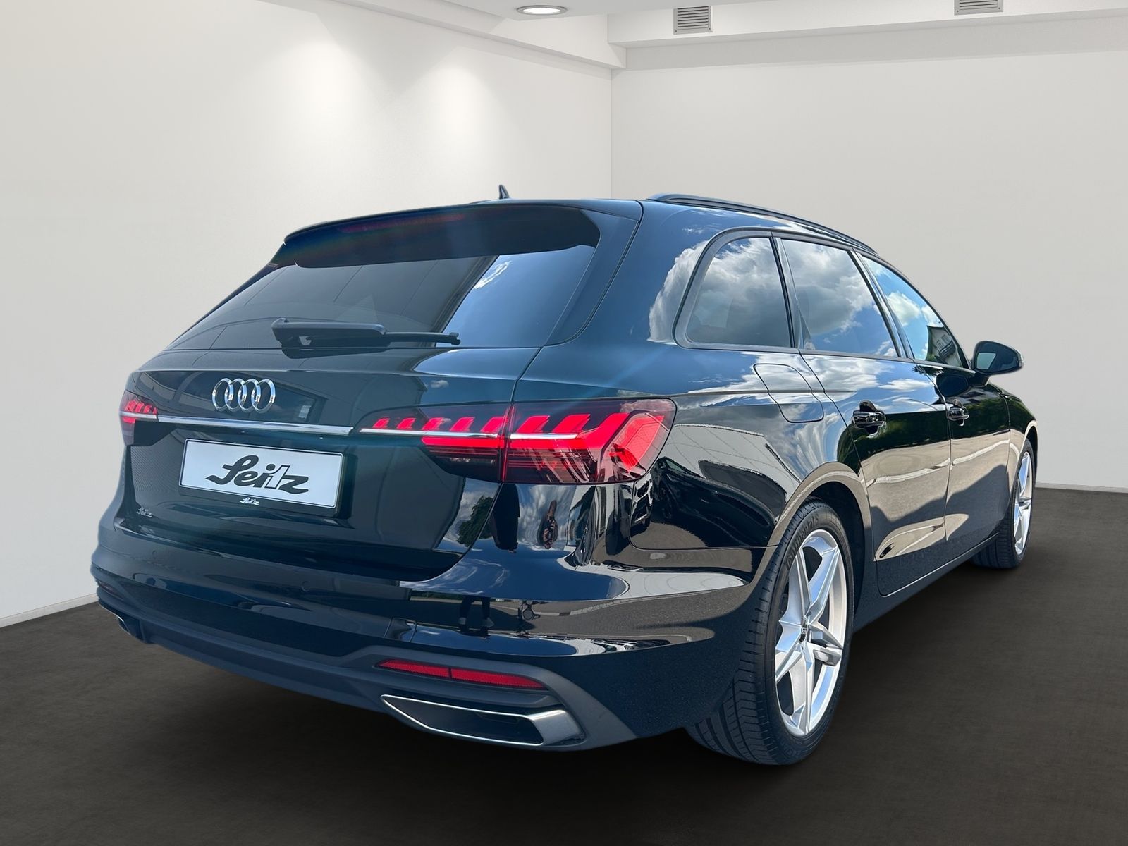 Audi A4 Avant 40 TFSI - Samsaru's Car Outlet