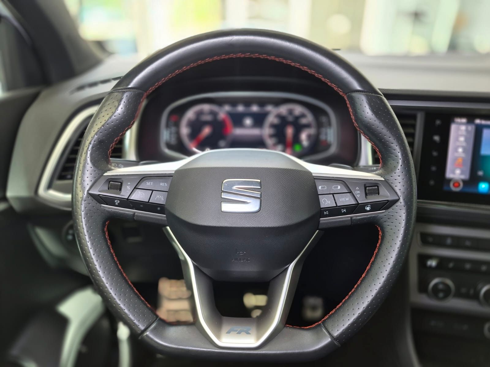 Seat Ateca FR 2.0 TDI DSG AHK Beats Kamera ACC SideA.