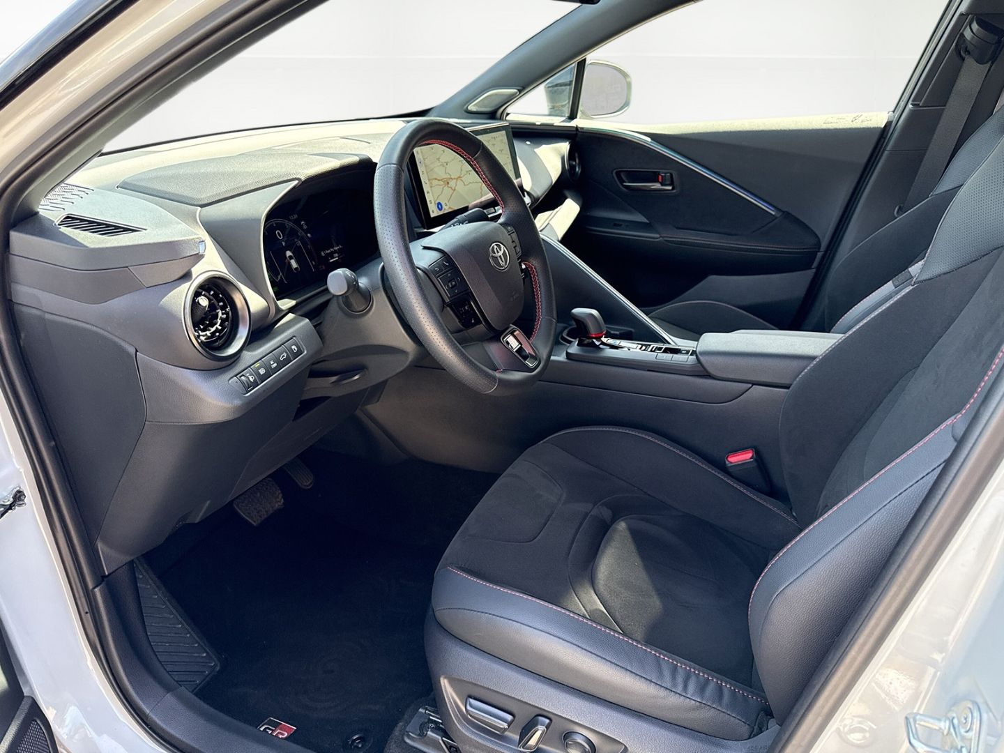 Toyota C-HR 2.0 Plug-In Hybrid GR SPORT +Navi +LED +Kam