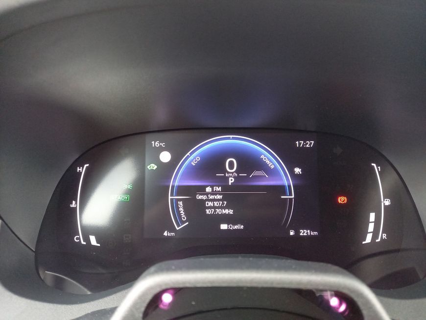 Toyota Yaris Cross Teamplayer Safety-Paket Winter-Paket