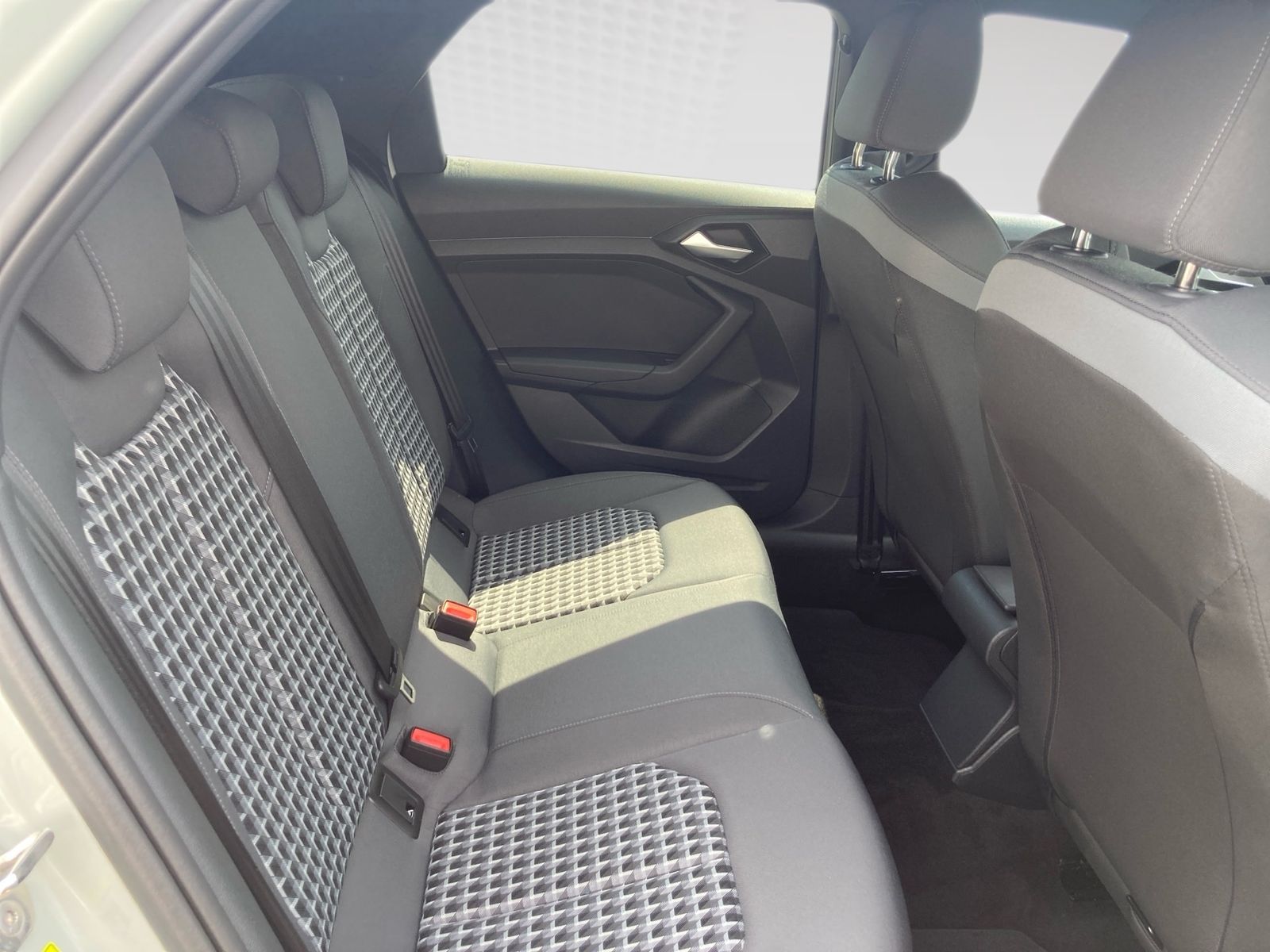 Audi A1 Sportback S-LINE 30TFSI - Samsaru's Car Outlet