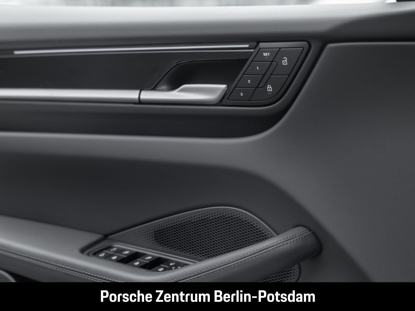Porsche Macan BOSE Panorama Surround-View Luftfederung