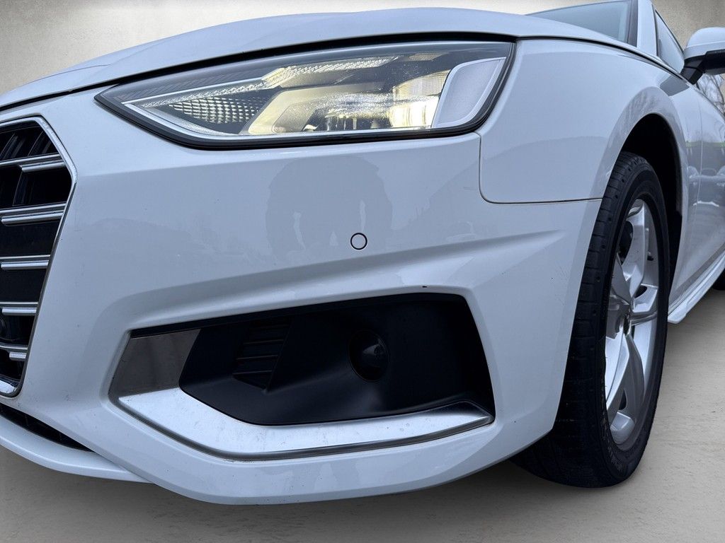 Audi A4 Lim. advanced 40 TDI quattro S tronic *Navi*