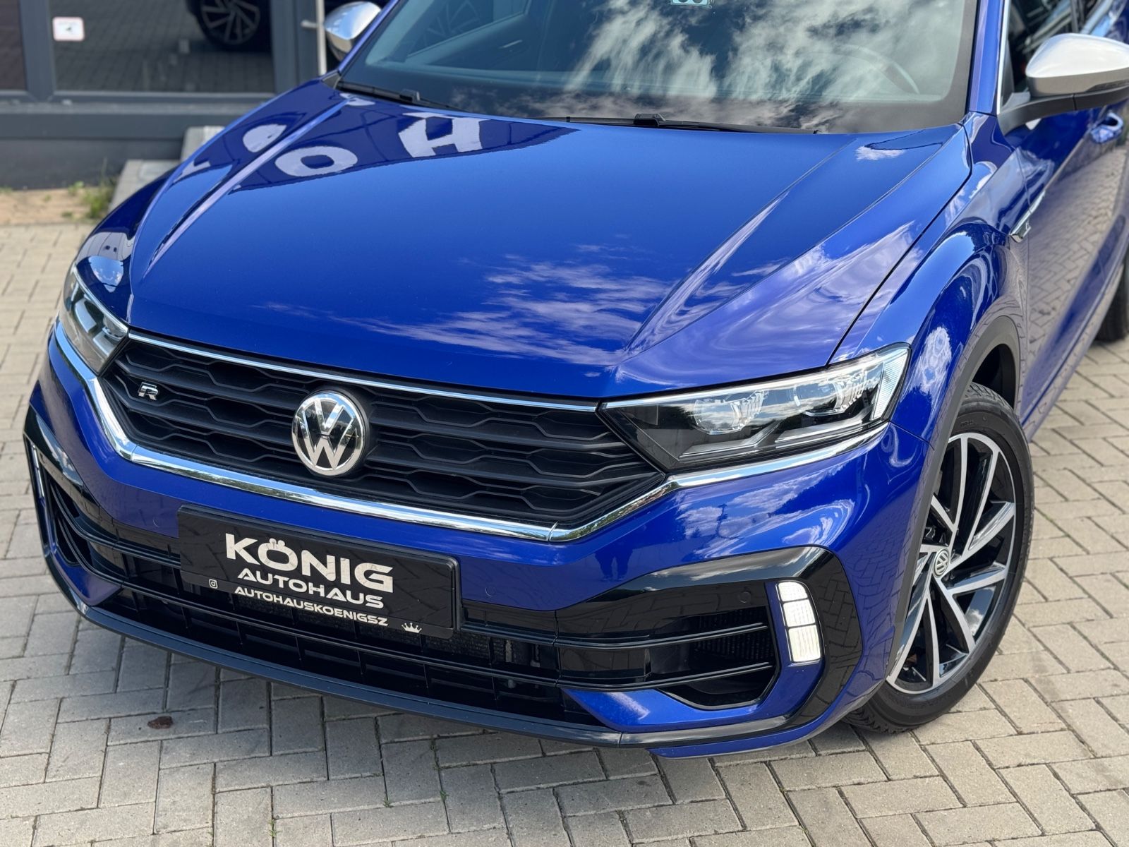 Volkswagen T-Roc R 4Motion - Samsaru's Car Outlet