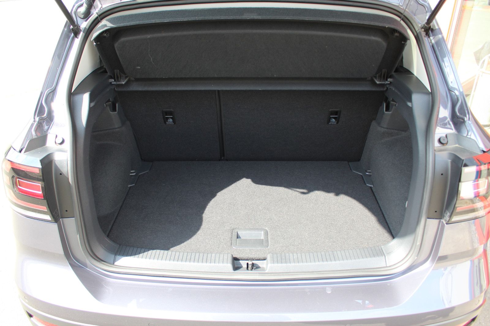 Volkswagen T-Cross 1.0 TSI Active - Samsaru's Car Outlet