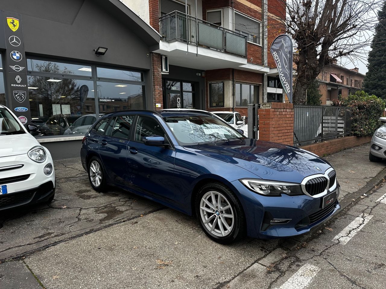 BMW 320 320d xDrive Touring Luxury - Samsaru's Car Outlet