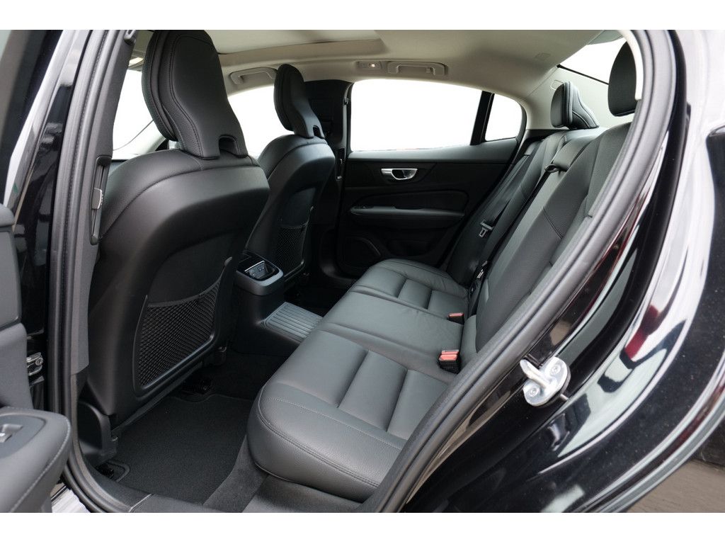 Volvo S60 Lim. T8 Ultimate Dark Recharge Plug-In Hybri
