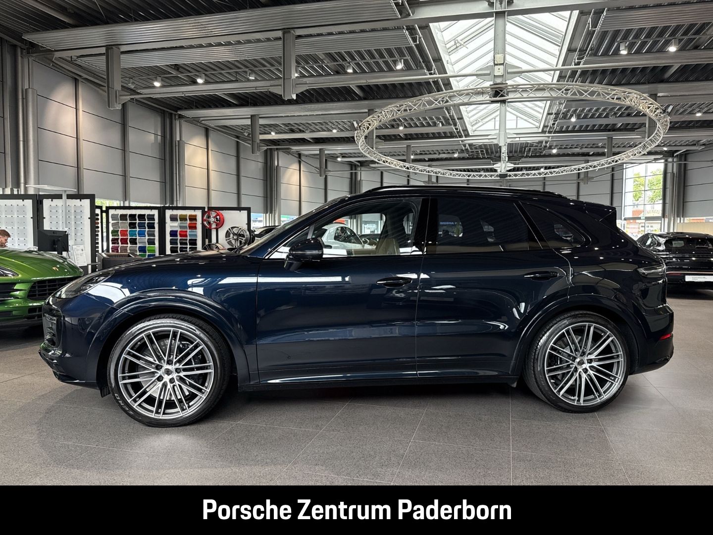 Porsche Cayenne Turbo Burmester Luftfederung LED-Matrix