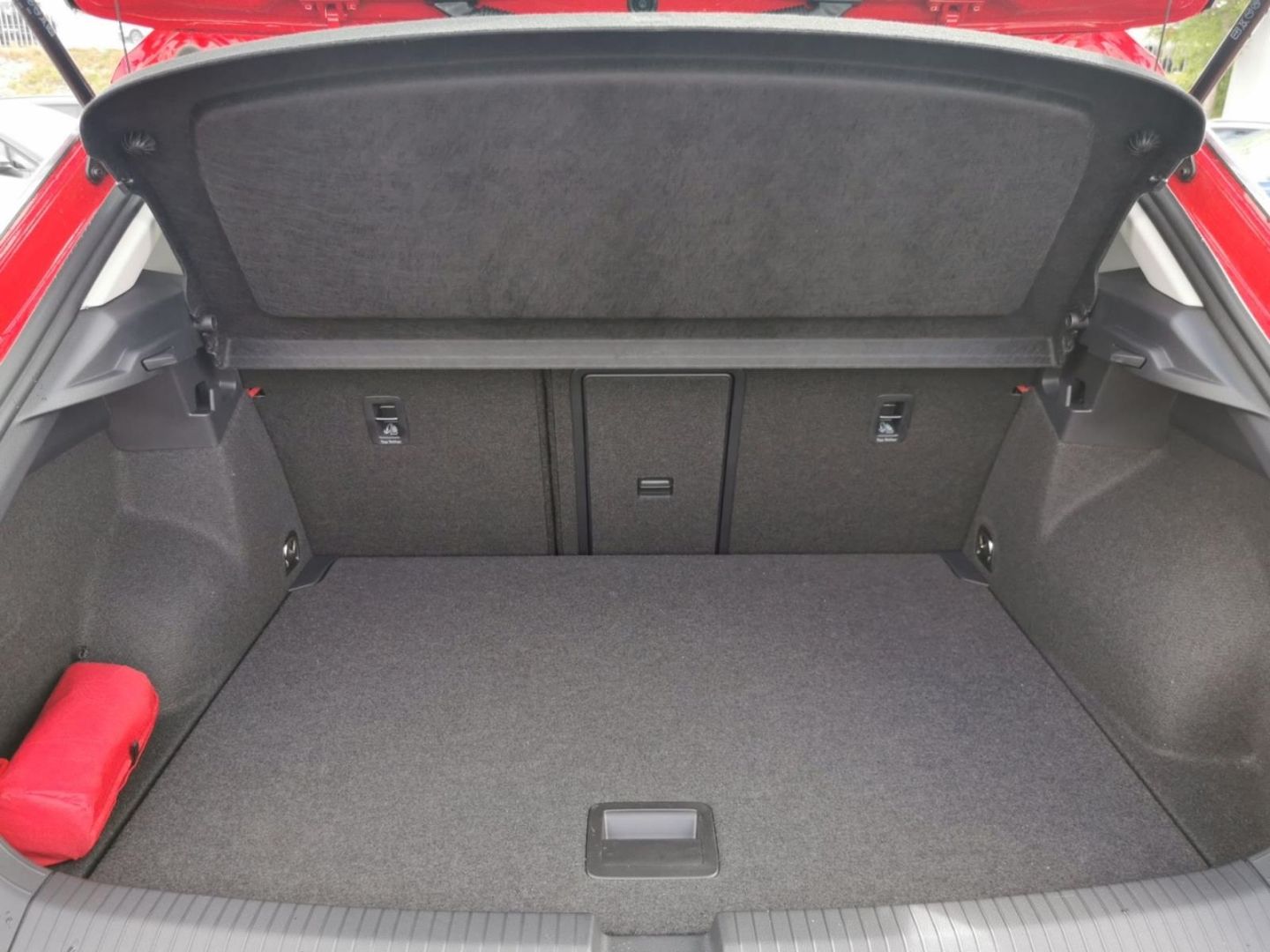 Volkswagen T-Roc Style - Samsaru's Car Outlet