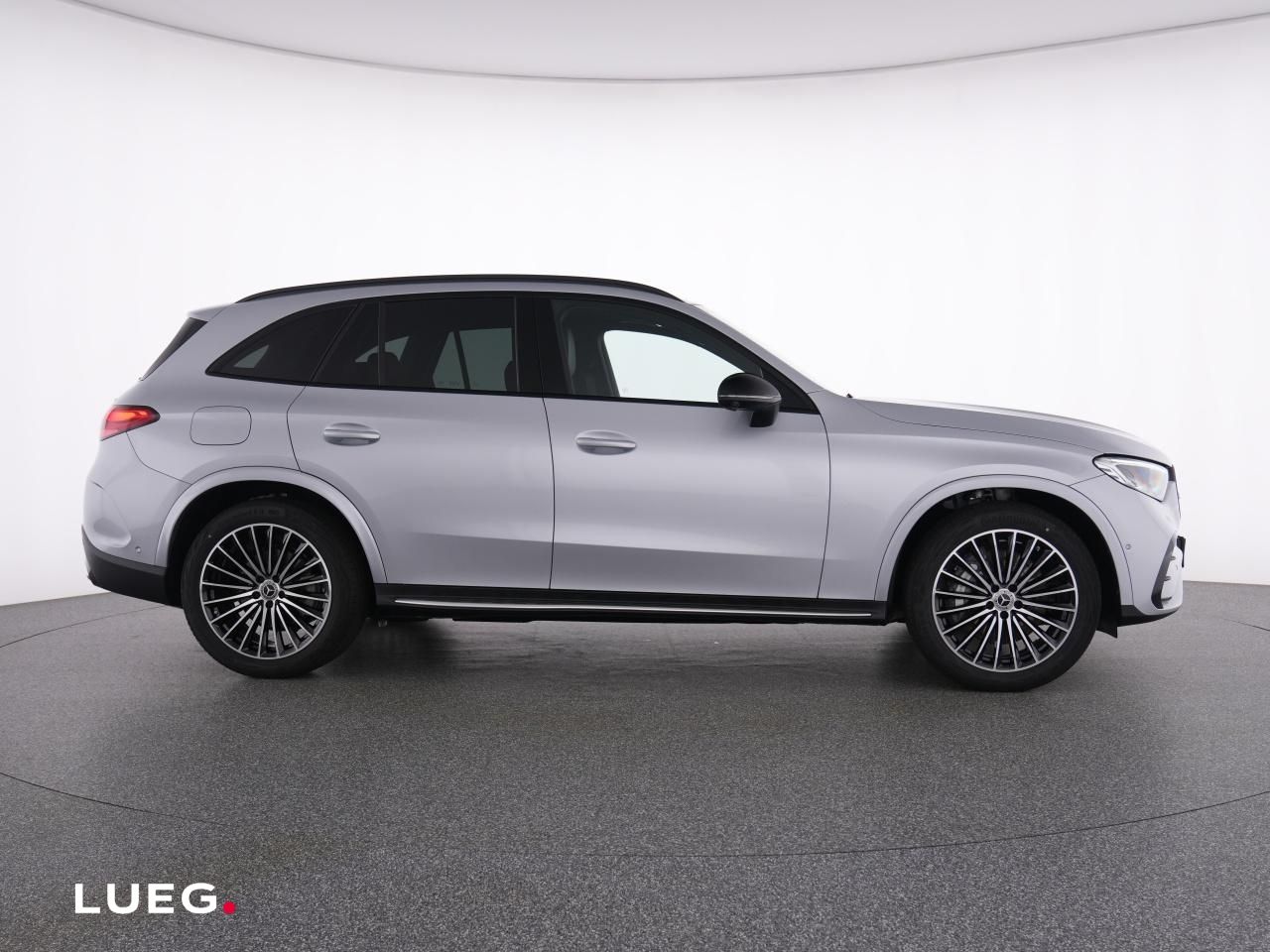 Mercedes-Benz GLC 200 d 4M AMG+NIGHT+20''+PANO+AHK+SOUND+360°+