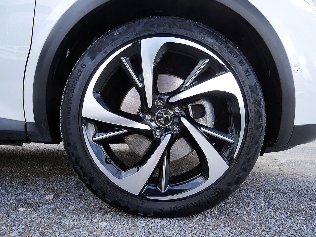 DS Automobiles DS 7 Crossback E-Tense Rivoli 4x4 ACC LED PANO