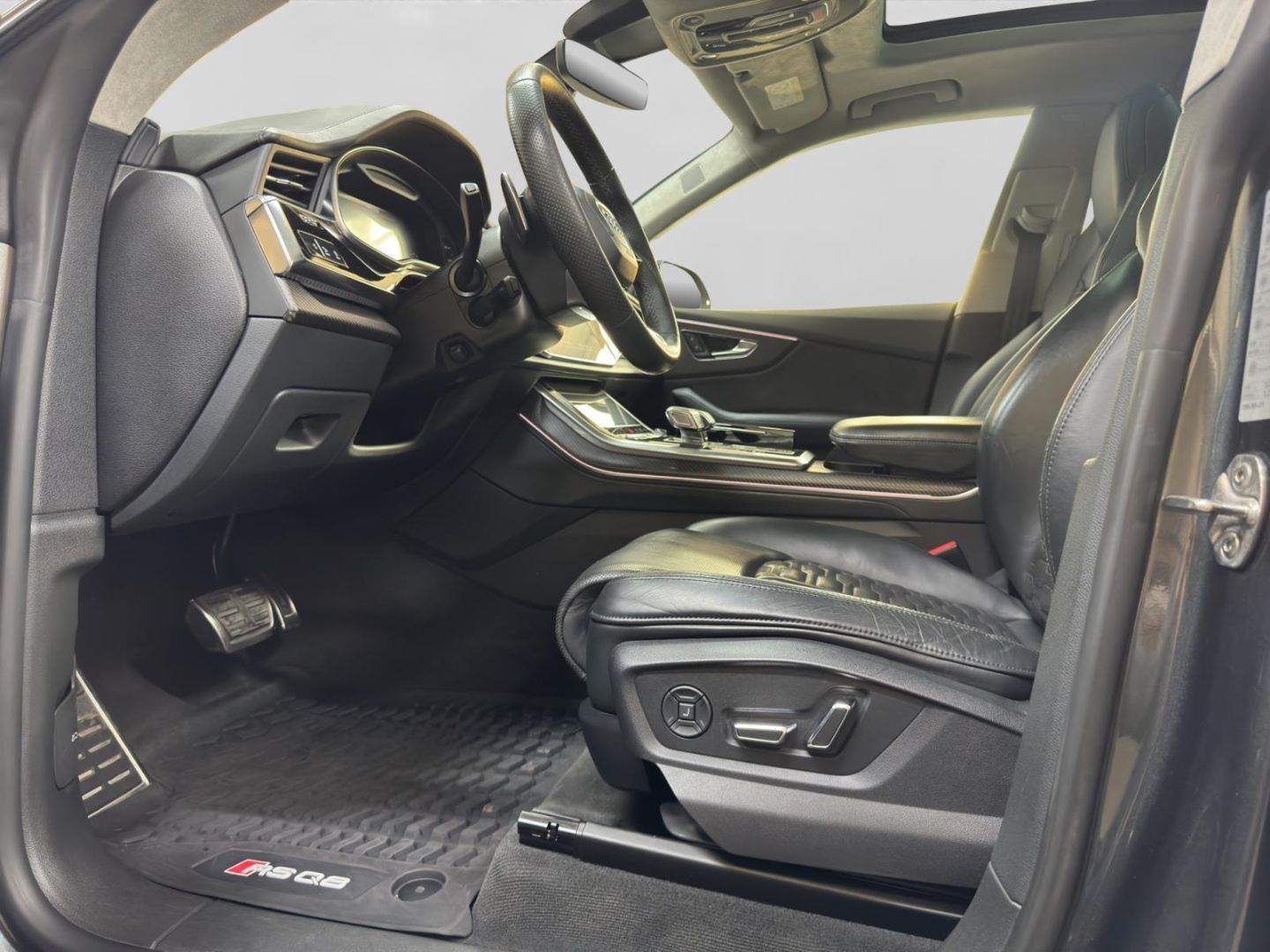 Audi RSQ8 4.0 TFSI quattro Alu LED Pano AHK ACC Kamer