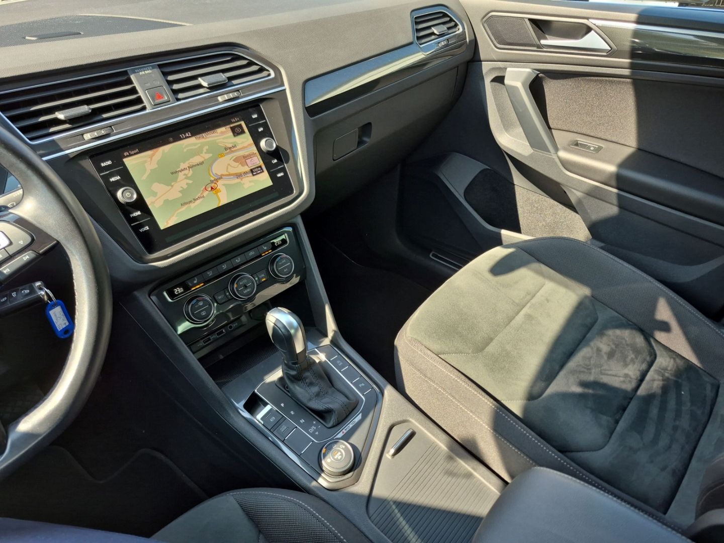 Volkswagen Tiguan 2.0 R-Line 4Motion - Samsaru's Car Outlet