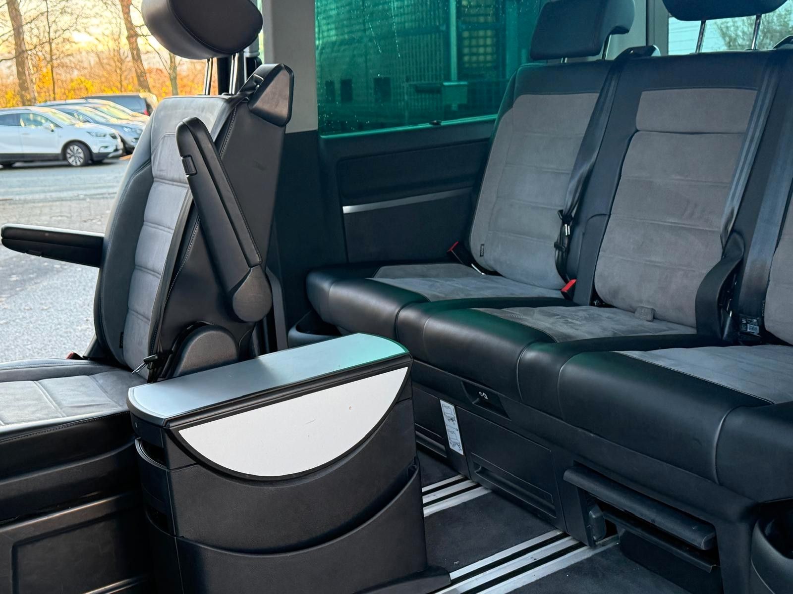 Volkswagen T6 Multivan - Samsaru's Car Outlet