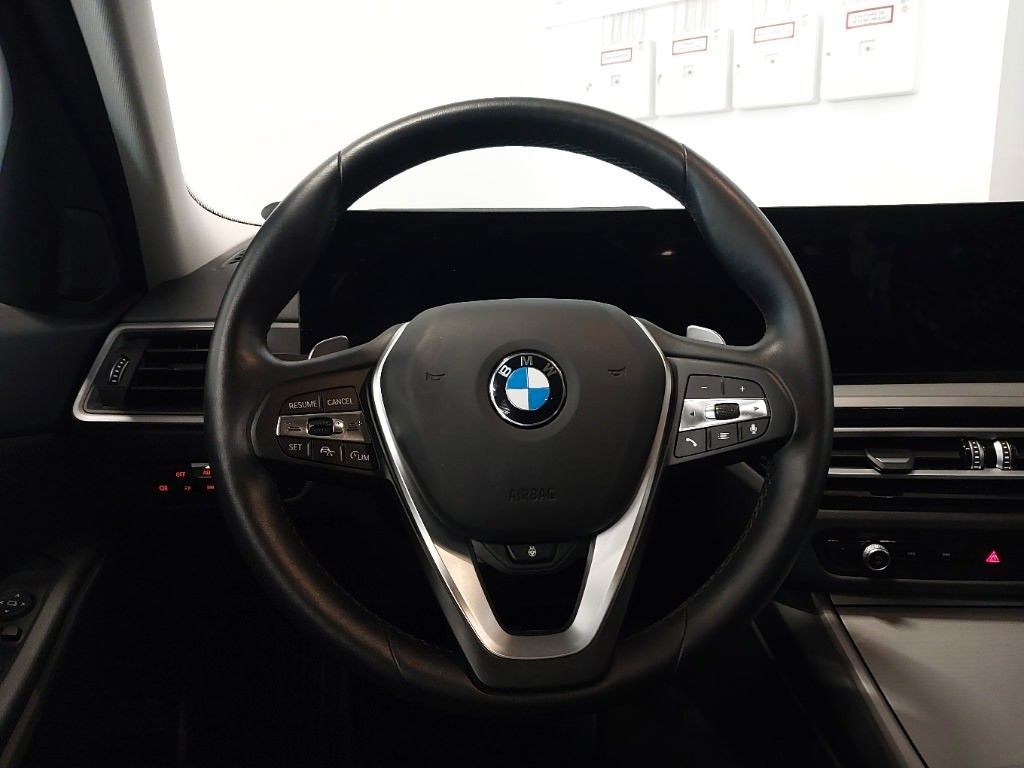 BMW 320d xDrive - Samsaru's Car Outlet