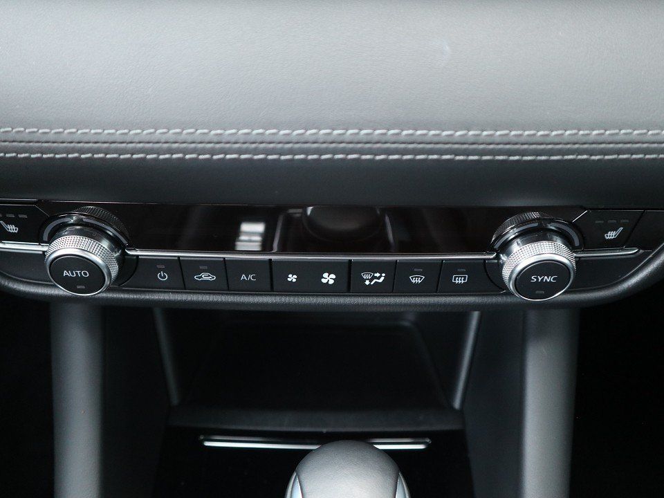 Mazda 6 L Center-Line G-165 AT NAVI ACAA SHZ HUD 360°