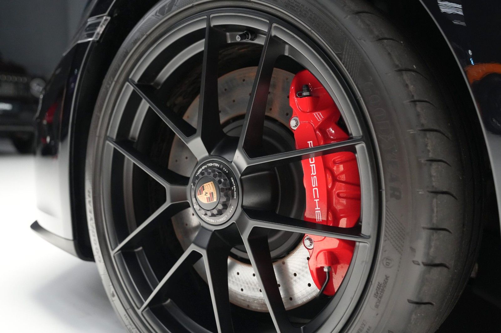 Porsche 911 Carrera 4 GTS T-Hybrid