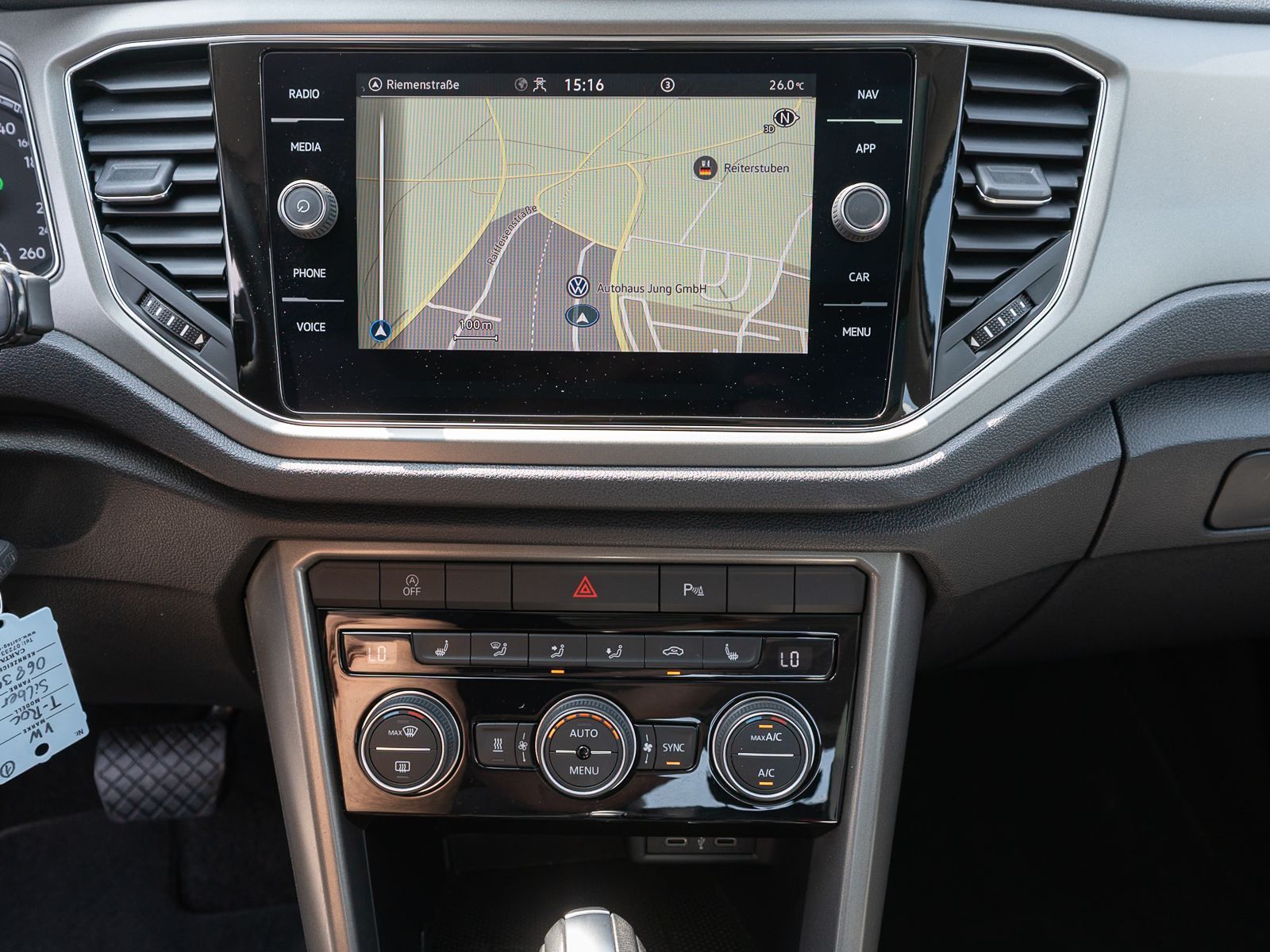 Volkswagen T-Roc Style 1.5TSI DSG - Samsaru's Car Outlet