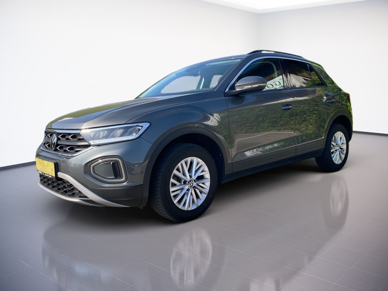 Volkswagen T-Roc LIFE 1.0TSI - Samsaru's Car Outlet