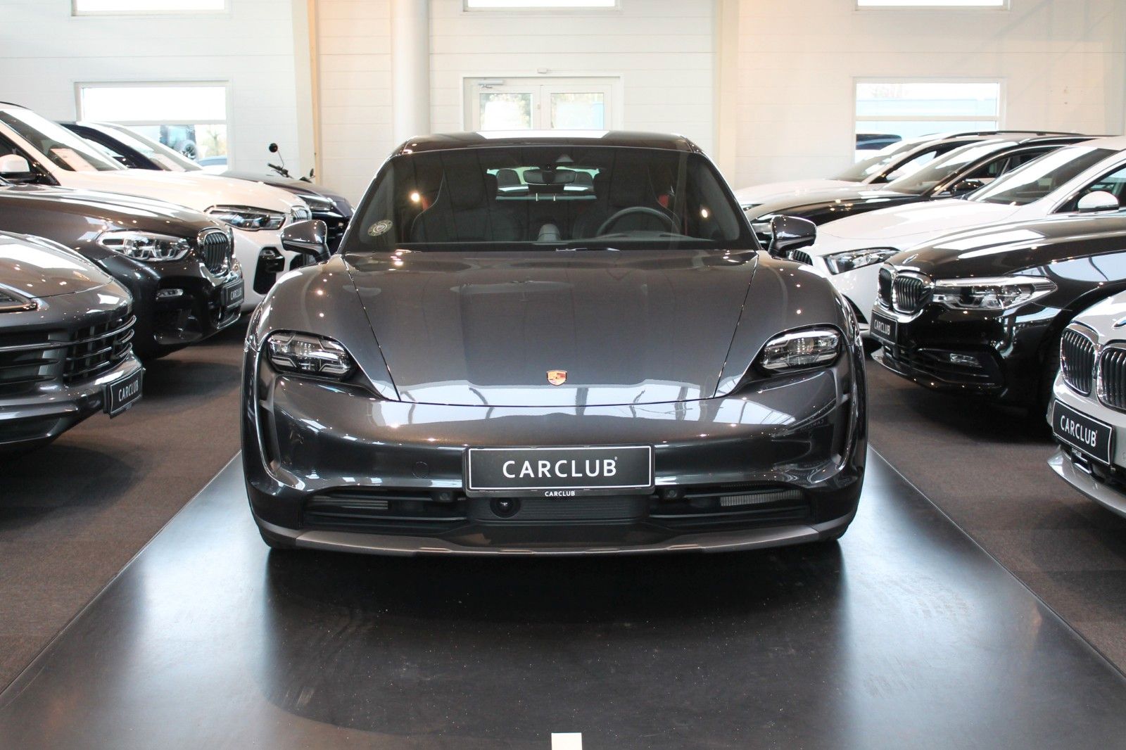Porsche Taycan 4 Performance+ Cross Turismo *Voll/Voll*