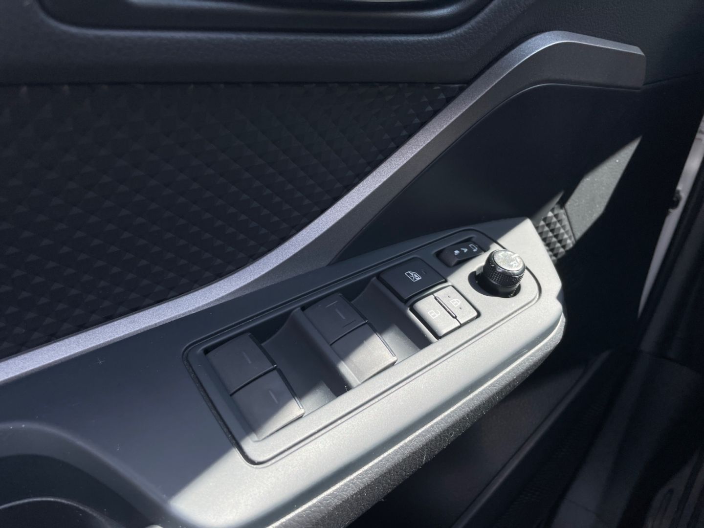 Toyota C-HR 1.8 Hybrid Flow - Samsaru's Car Outlet