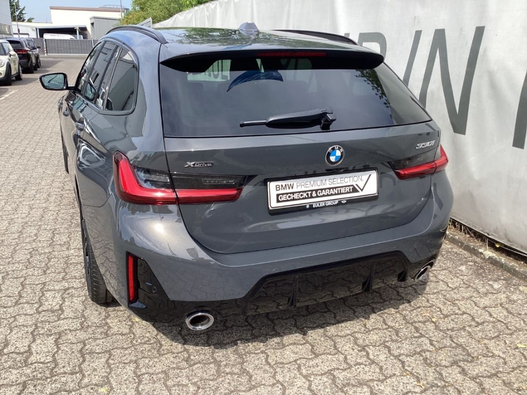 BMW 330 i xDrive Tour M-Sport Pano AHK 19''SRneu HUD