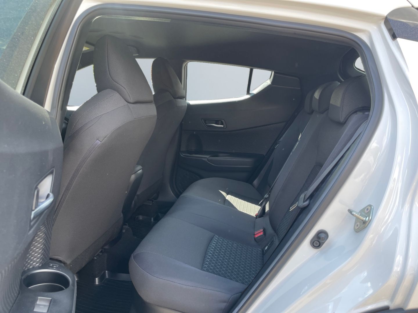 Toyota C-HR 1.8 Hybrid Flow - Samsaru's Car Outlet