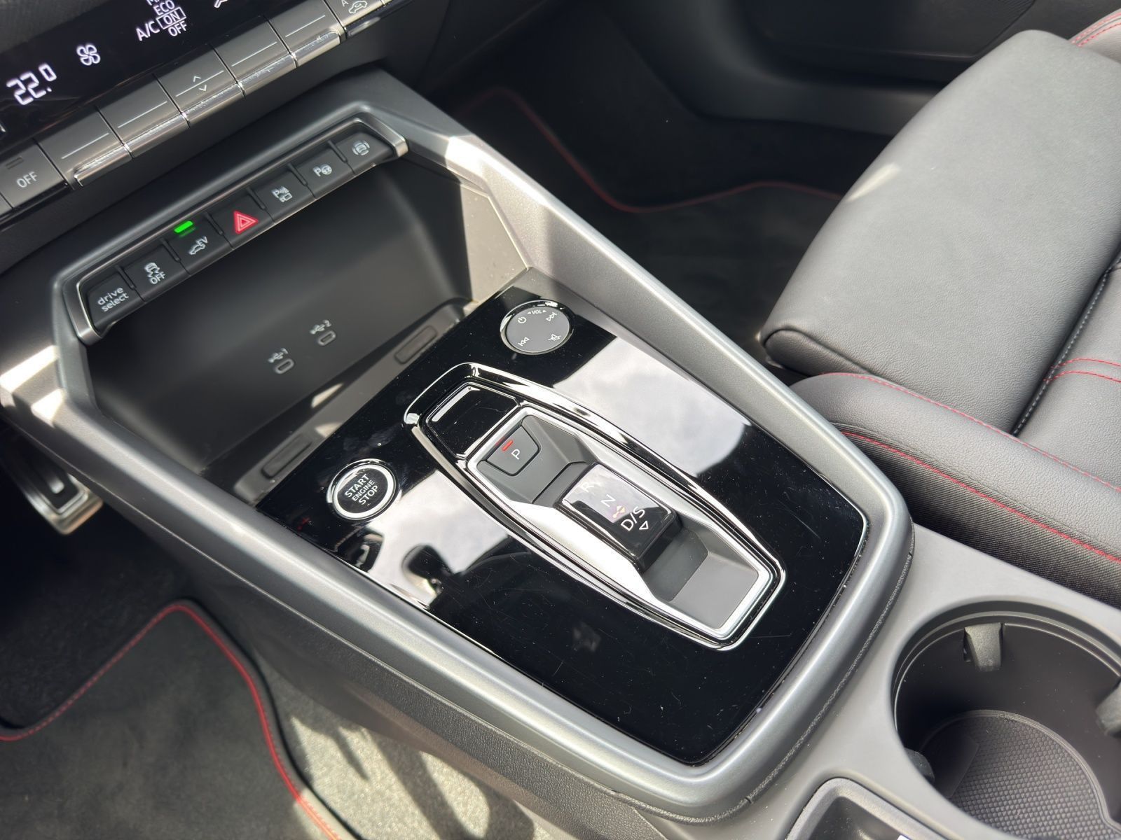 Audi A3 Sportback 40 TFSIe 2x S LINE LEDER SONOS AHK
