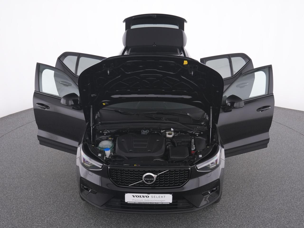 Volvo XC 40 T2 Plus - Samsaru's Car Outlet