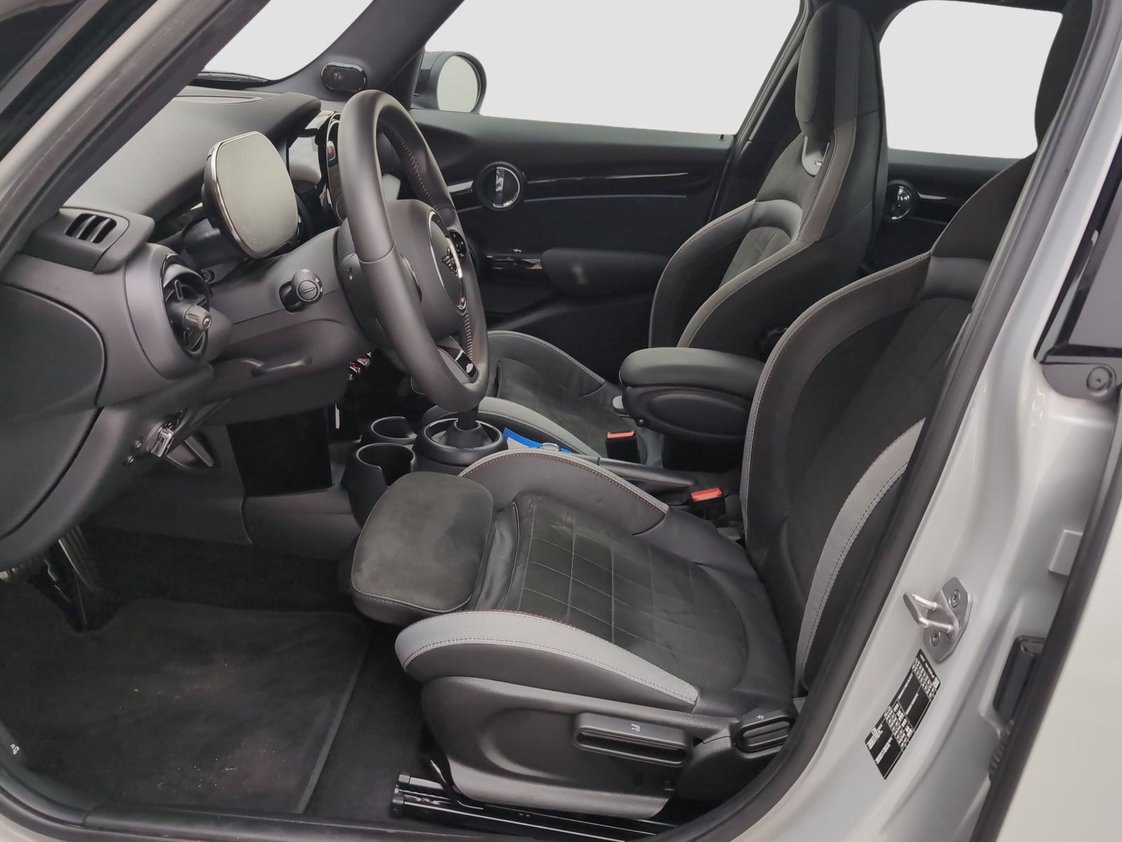 MINI Cooper S - Samsaru's Car Outlet